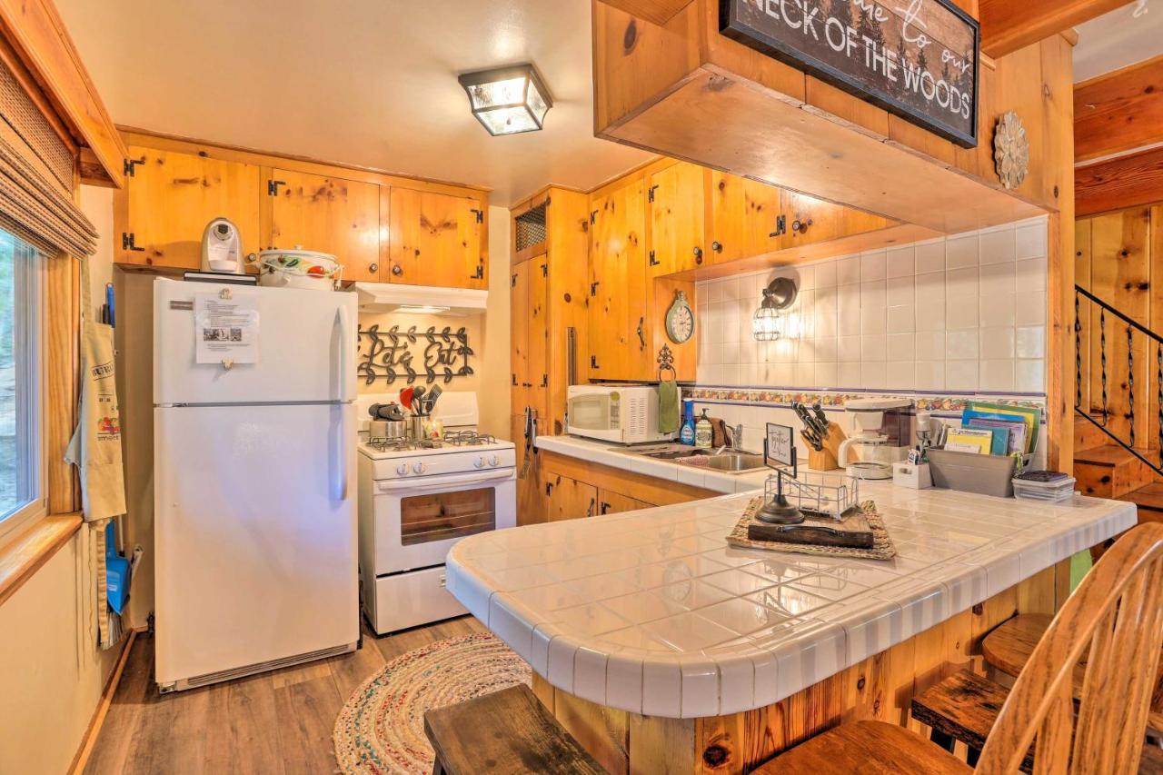 Wrightwood Cabin With Cozy Interior! Экстерьер фото