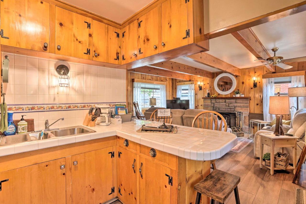 Wrightwood Cabin With Cozy Interior! Экстерьер фото