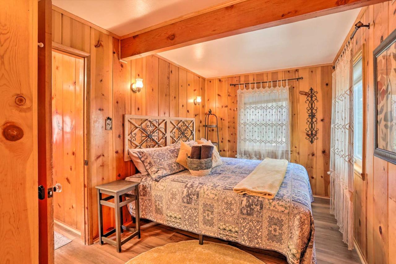 Wrightwood Cabin With Cozy Interior! Экстерьер фото