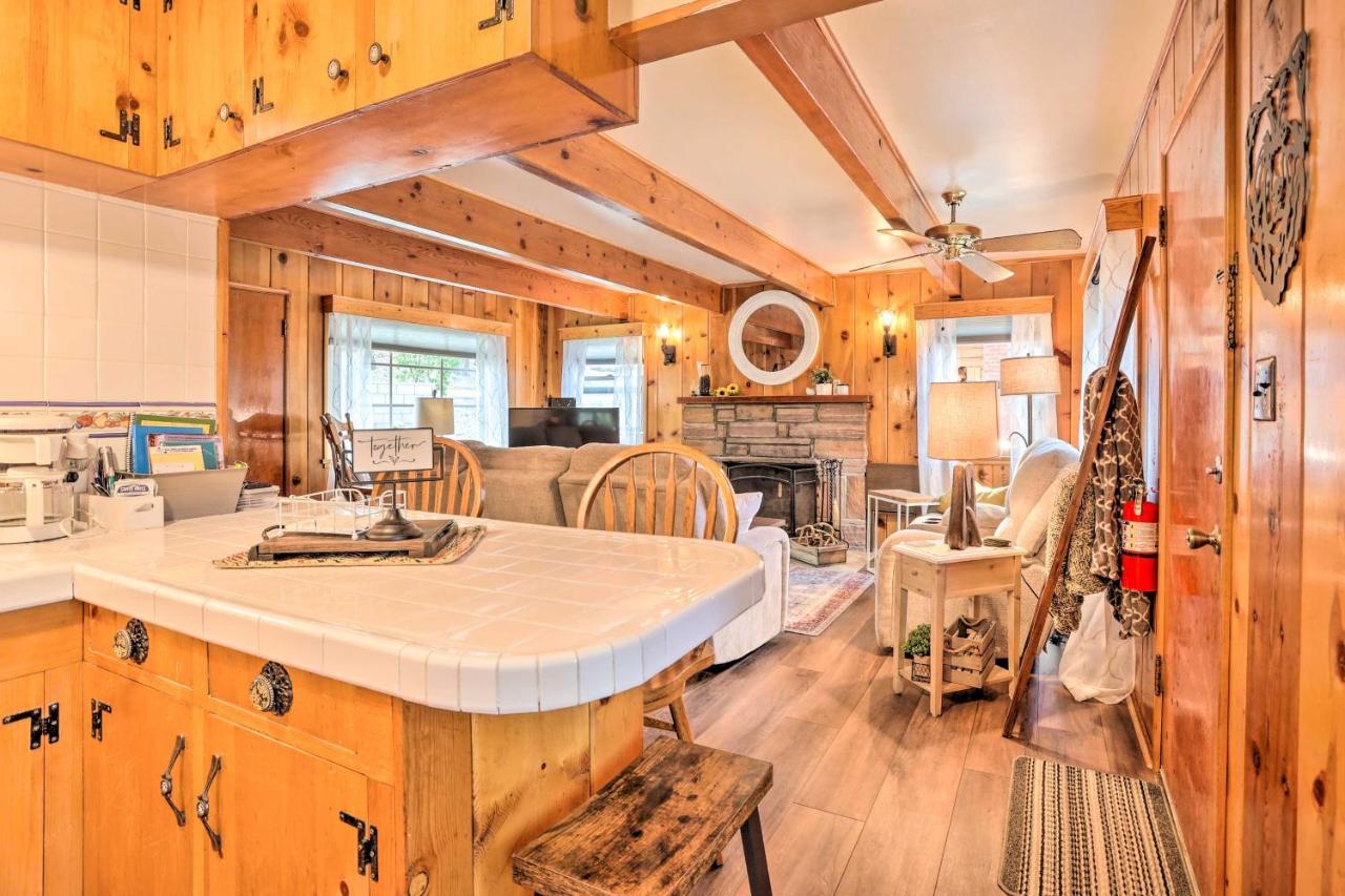 Wrightwood Cabin With Cozy Interior! Экстерьер фото