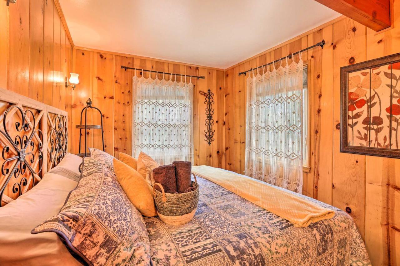 Wrightwood Cabin With Cozy Interior! Экстерьер фото